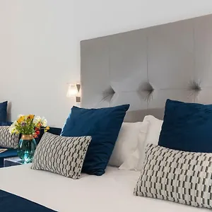 ** Alojamento de Acomodação e Pequeno-almoço Residenza Zanardelli Itália