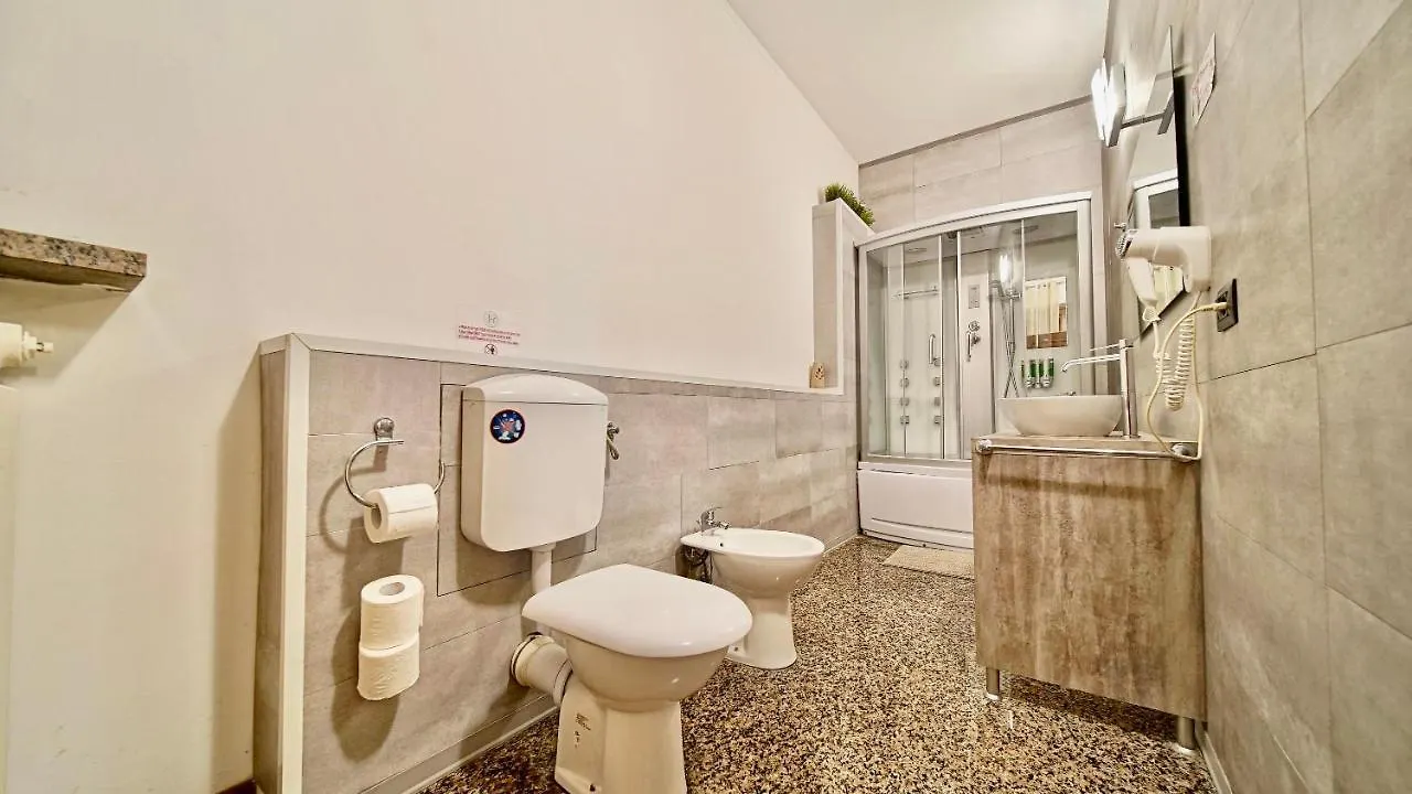 Vitti'S Home Verona 3*,  Italien