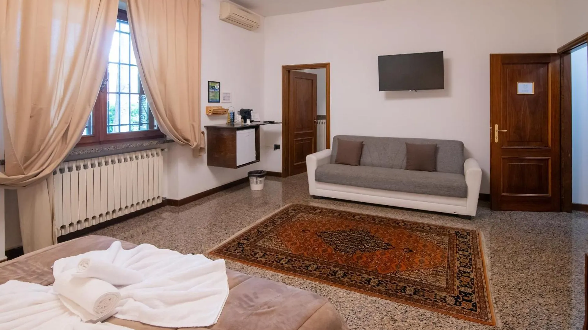 Vitti'S Home Verona 3*,  Italien